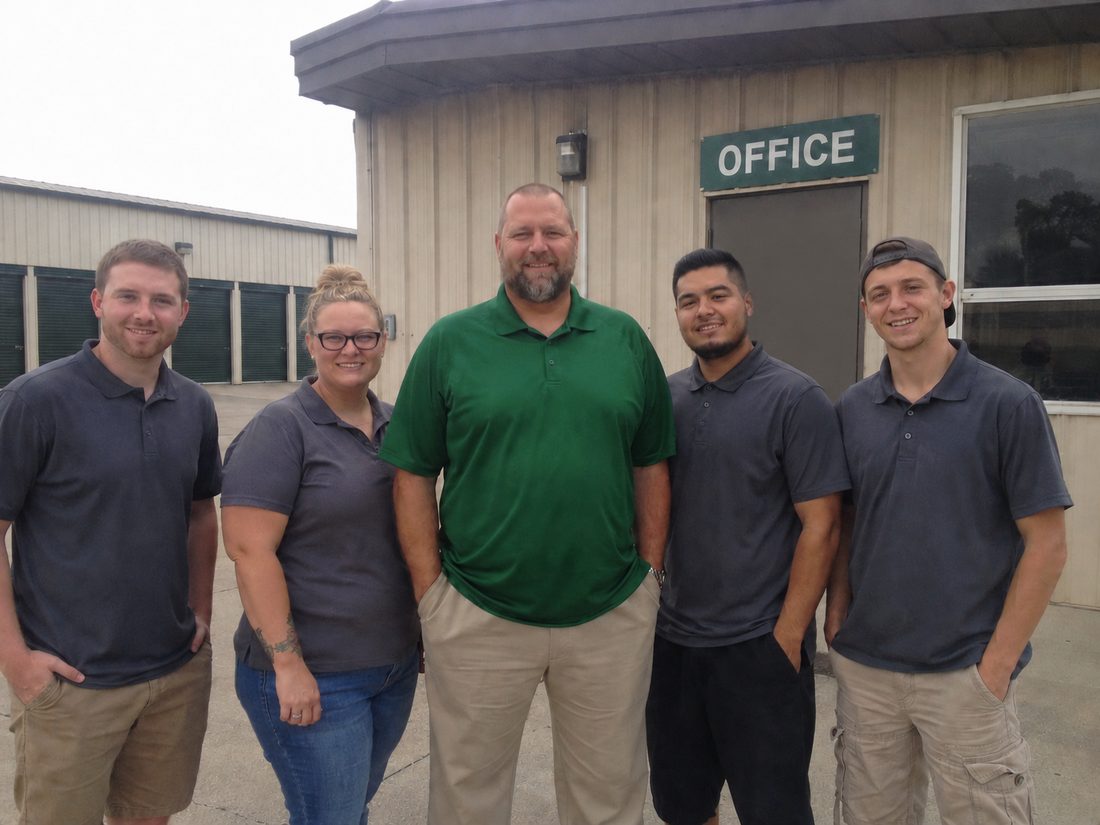 Pest control professionals in Sarasota, FL